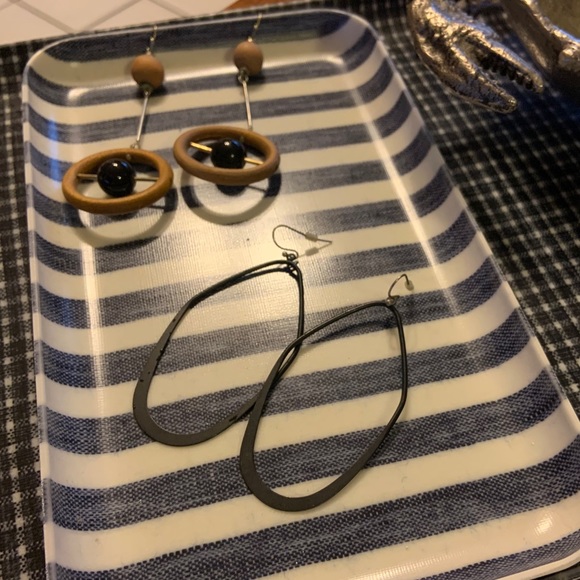 Handmade wood lightweight statement earrings - Picture 2 of 7